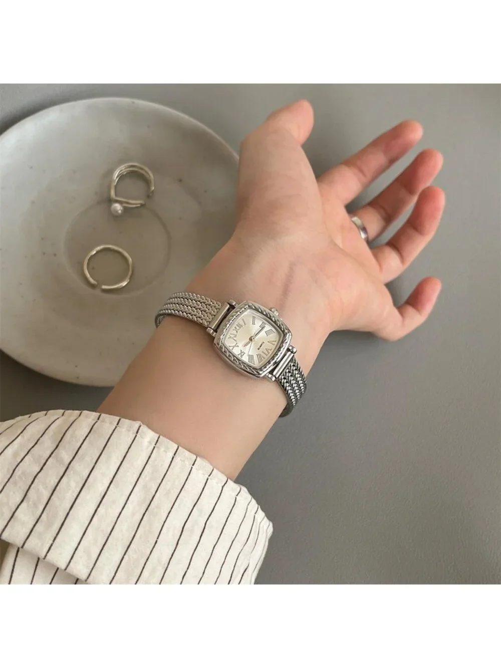 Women's Silver Vintage Square Roman Numeral Braided Mesh Band Quartz Watches